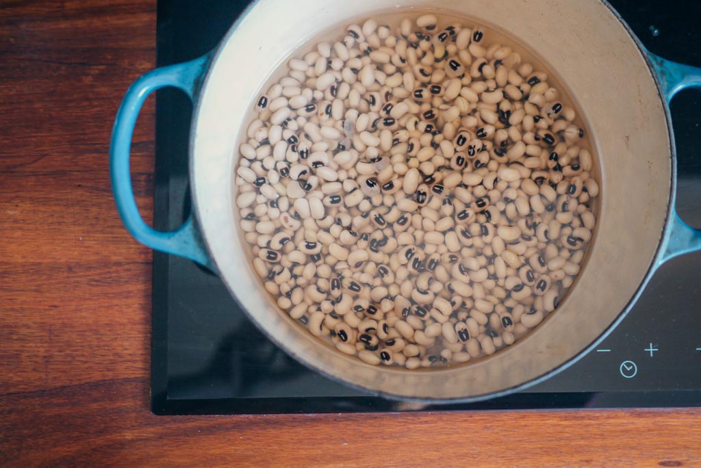 Pre-soaked black eye peas in ceramic pot